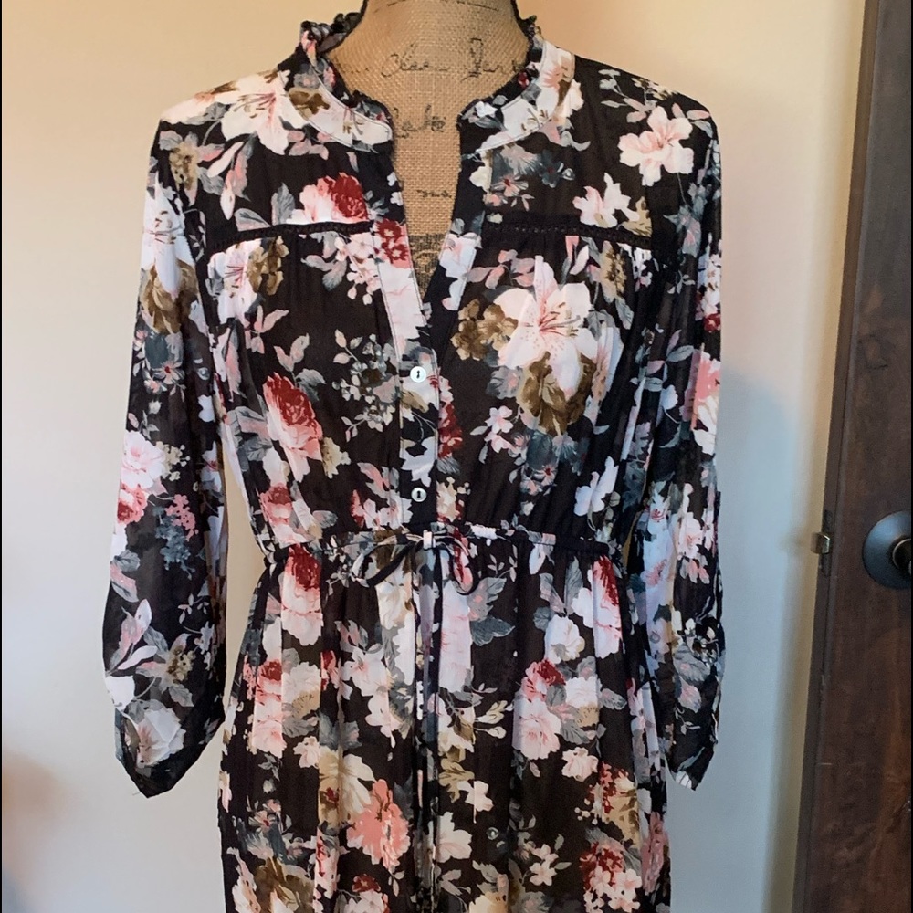 Lovely maternity blouse-New!